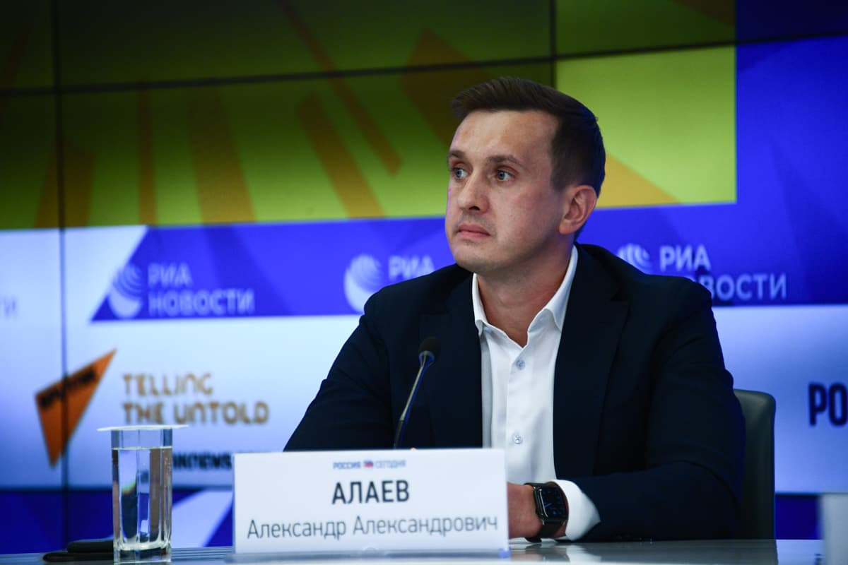 Александр Алаев