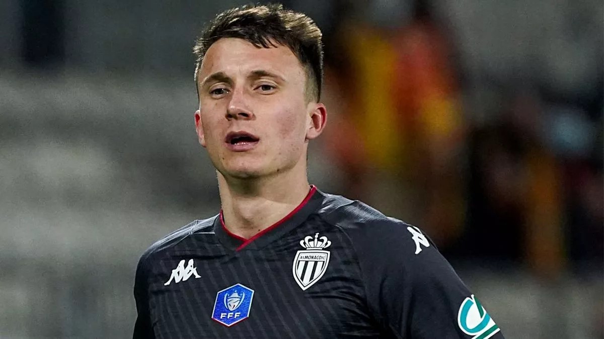 Александр Головин