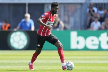 Директора ПСВ уволили из-за трансферной ошибки