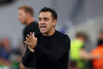 Хави рассматривает возможность использования тройки защитников против «Интера»