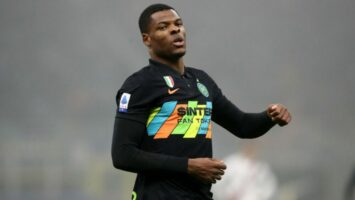 «Манчестер Юнайтед» планирует выменять Дензела Дюмфриса в январе