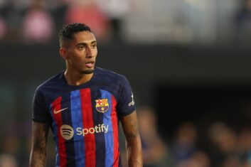 Скандал в «Барселоне»: Рафинья разносит раздевалку каталонцев