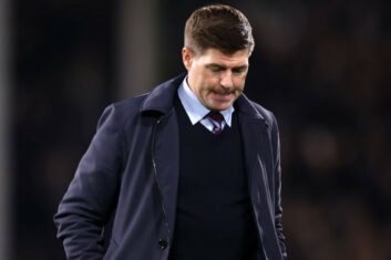 Джованни ван Бронкхорст поддержал Стивена Джеррарда