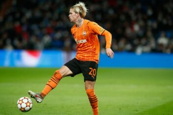 Джон Хартсон: «Арсенал» заплатит 50 млн фунтов за Михаила Мудрика»