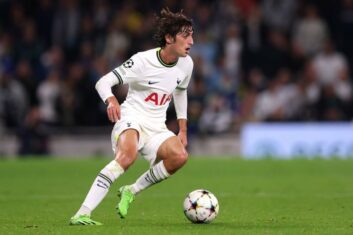 Антонио Конте похвалил Брайана Хиля за видение поля