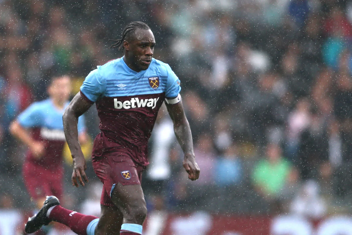 Майкл Антонио