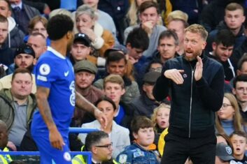 Иан Райт удивлен тем, как Грэм Поттер использует Рахима Стерлинга