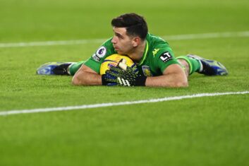 Тренер «Астон Виллы» отметил важную особенность голкипера Эмилиано Мартинеса