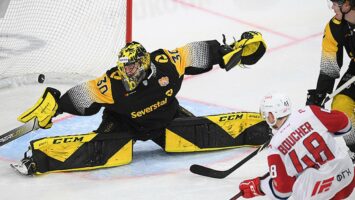 «Локомотив» проиграл дома «Северстали» в матче регулярного сезона КХЛ