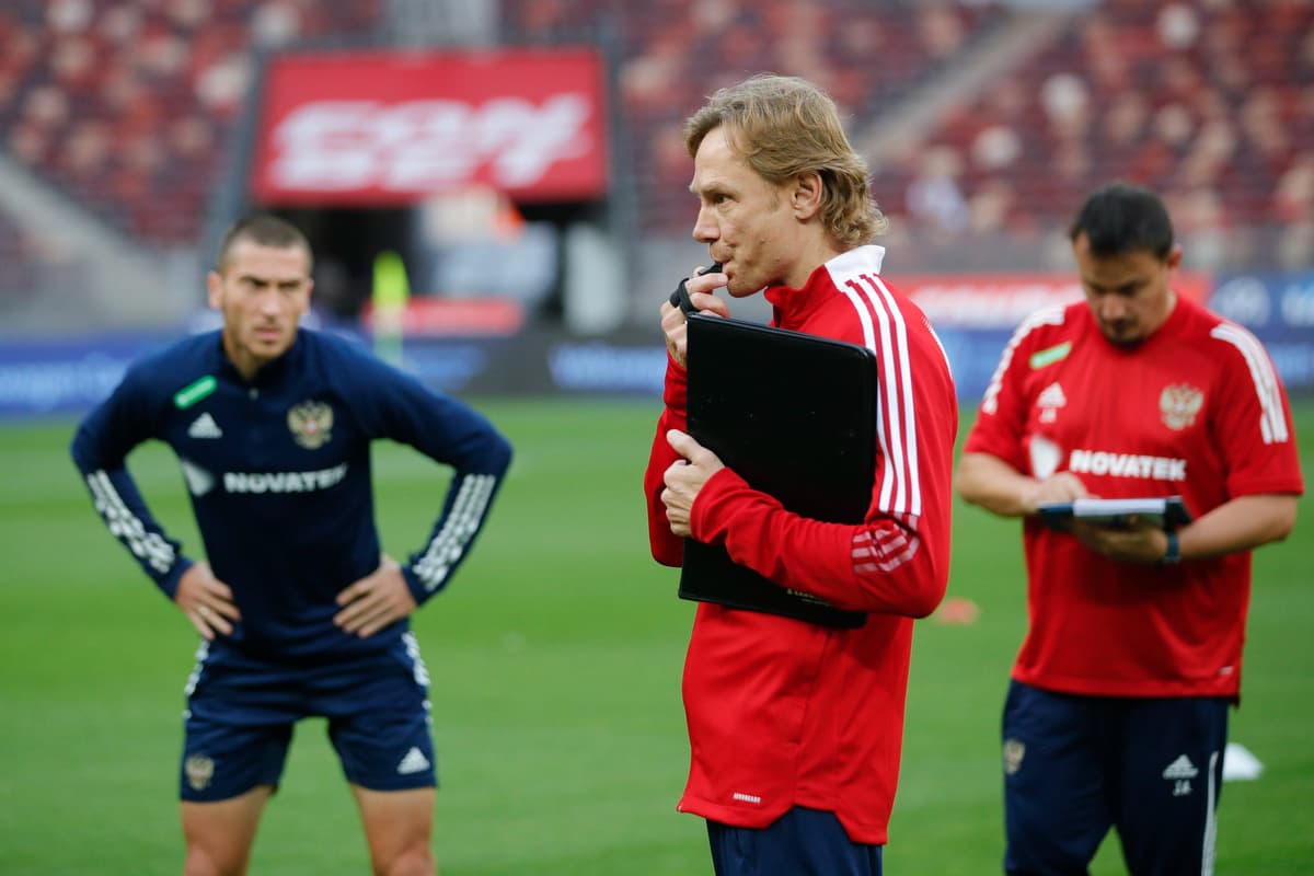 Валерий Карпин