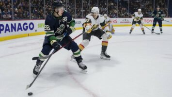 Андрей Кузьменко стал одним из главных героев матча против «Вегаса»