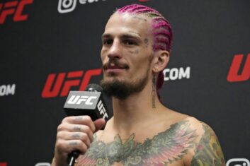 Шон О'Мэлли призвал Петра Яна не покидать UFC