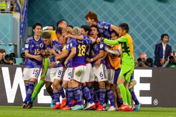 Япония неожиданно уступает Коста-Рике и дарит надежду немцам на плей-офф