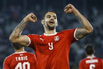 Нападающий Сербии Митрович назвал главные ошибки сборной с Камеруном