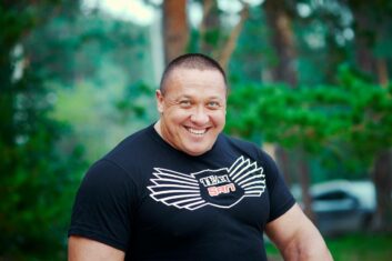 Михаил Кокляев вызвал Александра Емельяненко сразиться в баскетболе