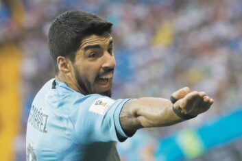 Уругвай уверенно обыграл Гану, но покинул чемпионат мира