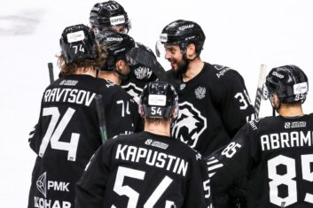 «Трактор» не собирается менять главного тренера