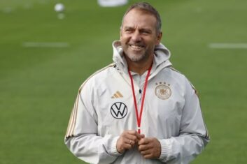 Ханси Флик останется у руля сборной Германии