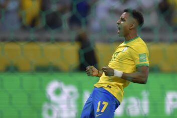 Родриго попросил прощения у бразильских болельщиков за вылет команды с ЧМ