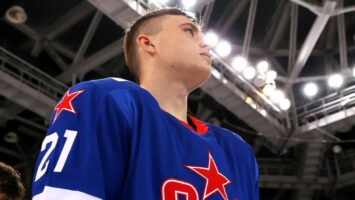 Никишин не планирует переход в НХЛ до конца контракта с питерским СКА