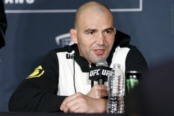 Тейшейра сообщил, как ему поступило предложение подраться за титул