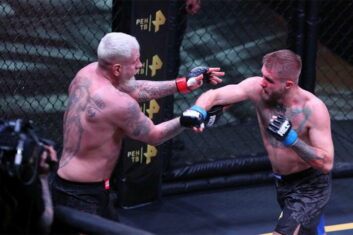 Святослав Коваленко сенсационно победил Александра Емельяненко на ивенте «РЕН ТВ»