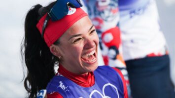 Вероника Степанова выиграла гонку на 10 км на этапе Кубка России