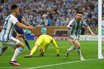 Месси забил третий гол в ворота сборной Франции