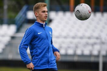 Сенников высказал опасения относительно трансфера Пиняева в «Локомотив»