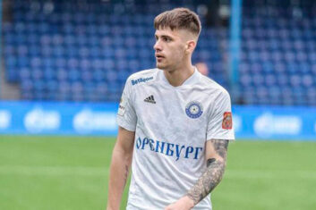 Футбольный клуб «Оренбург» рассчитывает до конца недели получить деньги за Писарского