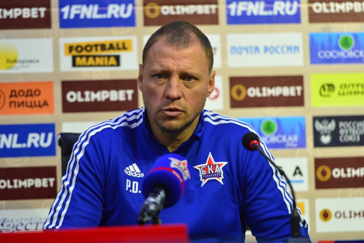 Денис Попов
