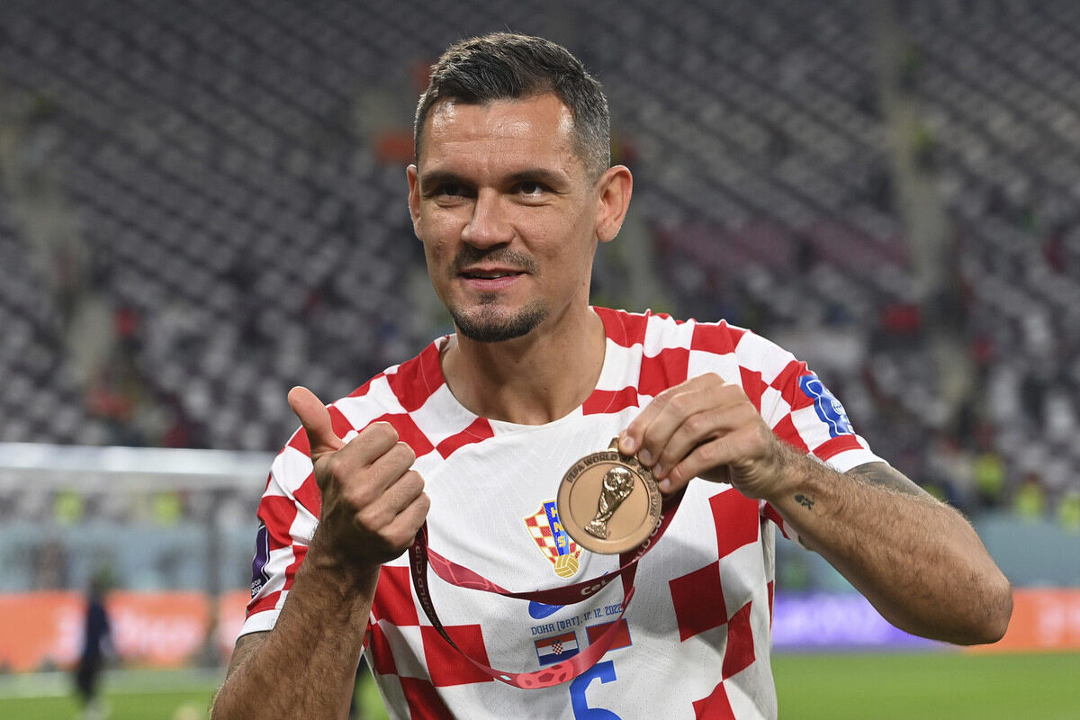 Деян Ловрен