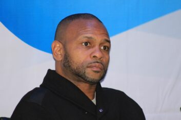 Джонс-младший ведет переговоры с Джошуа в качестве тренера