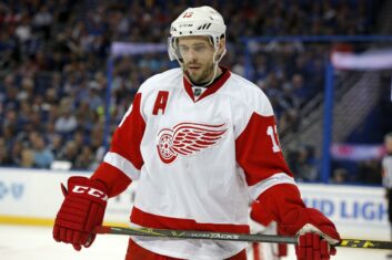 «Он намеренно унижал защитников» — Халл о Дацюке