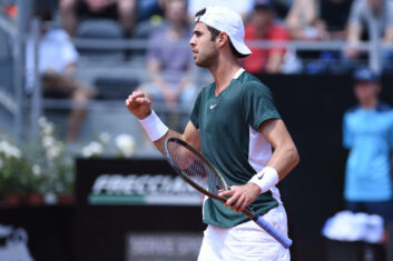 Карен Хачанов пробился в третий круг Открытого чемпионата Австралии по теннису