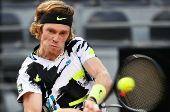 Андрей Рублев выиграл турнир в Гамбурге