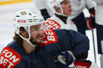 Дронов назвал отличительные черты Восточной конференции КХЛ