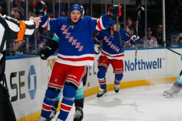 Россияне в НХЛ: Тарасенко признан первой звездой в дебютном матче за «Рейнджерс», у Шестеркина 26 сэйвов