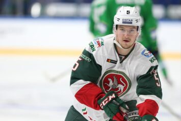 «Ак Барс» заключил новый контракт с хоккеистом Юдиным