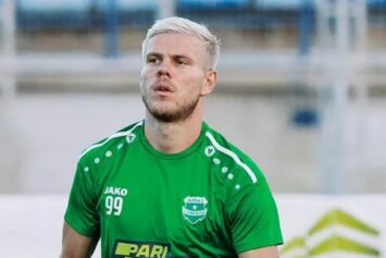 Кокорин вне заявки «Ариса» на игру против «Анортосиса»