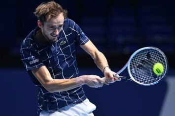 Медведев с большим трудом обыграл Шевченко на «Мастерсе» в Мадриде