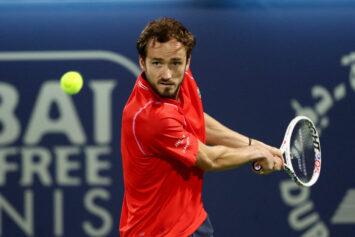 Медведев победил Накасиму во втором круге турнира в Индиан-Уэллсе