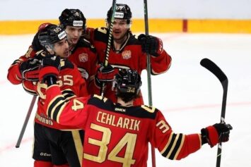 «Авангард» победил «Металлург» на старте второго раунда Кубка Гагарина