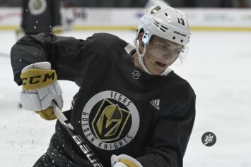 Дорофеев забил победный гол за «Вегас» в игре против «Ванкувера» в НХЛ