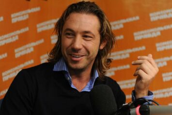 Мостовой отказался комментировать работу Карпина в сборной России