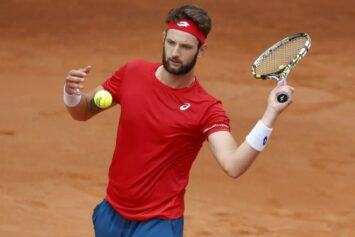 Гахов вышел в финал «челленджера» в Испании