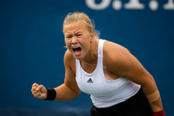 Шнайдер вышла в третий круг Открытого чемпионата Чарльстона