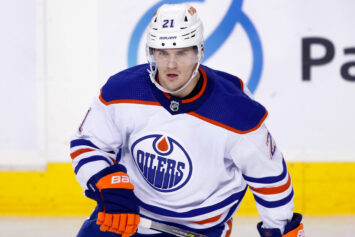 Шайба Костина помогла «Эдмонтону» продлить победную серию в НХЛ