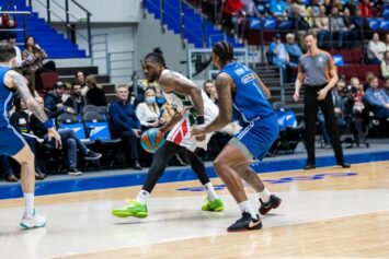 УНИКС победил «Зенит» в первом матче 1/2 финала Единой лиги ВТБ