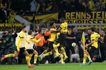 «Боруссия» разгромила «Айнтрахт» и возглавила Бундеслигу